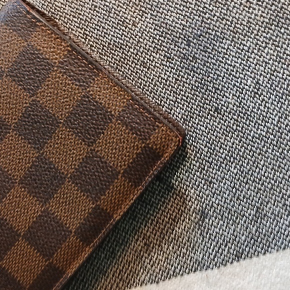 Authentic Louis Vuitton Monogram Damier Porte Feiulle Brazza - Picture 9 of 16